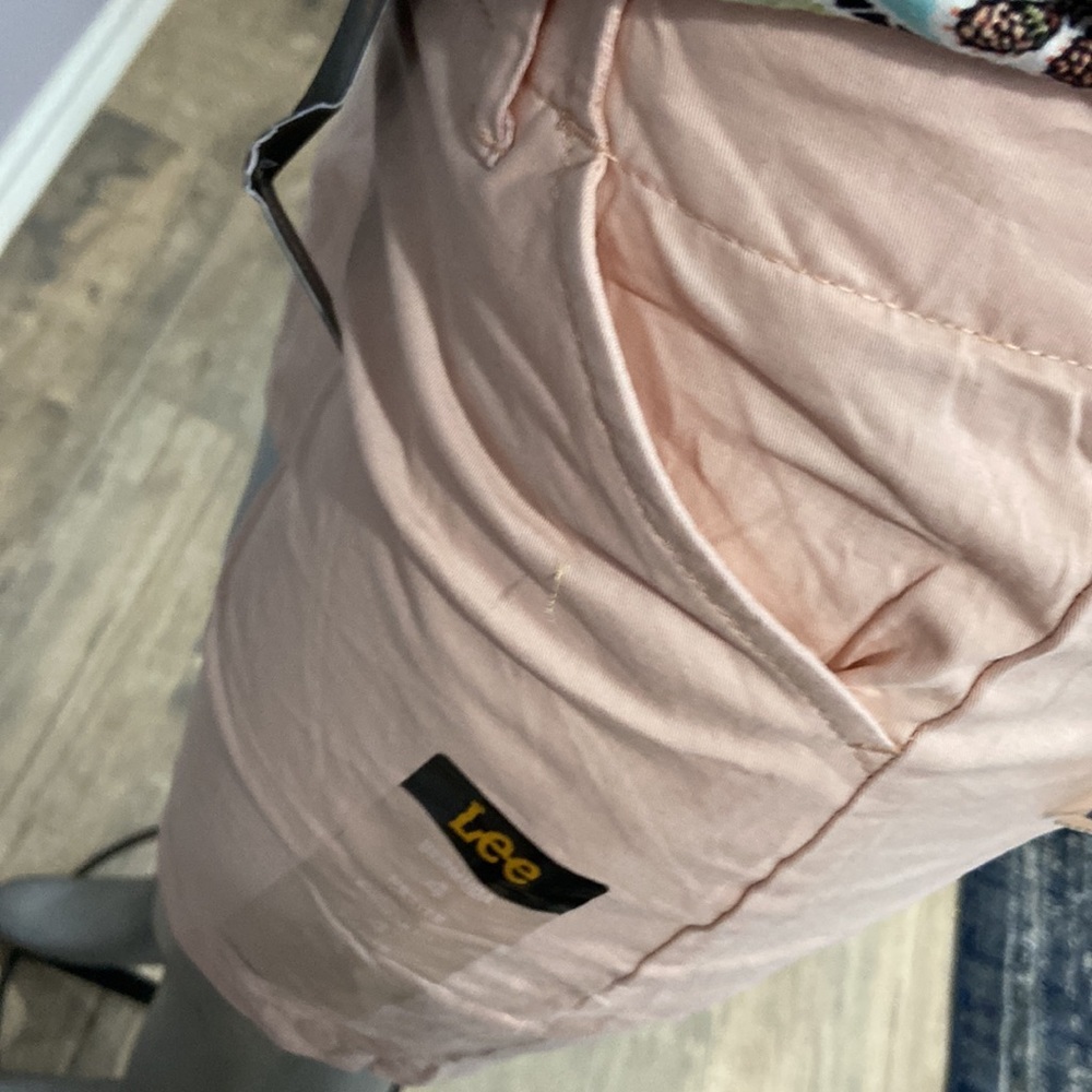 Shorts - Picture 5 of 6